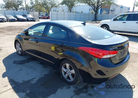 2013 Hyundai Elantra Gls z USA, uszkodzony, nr VIN KMHDH4AE4DU735957